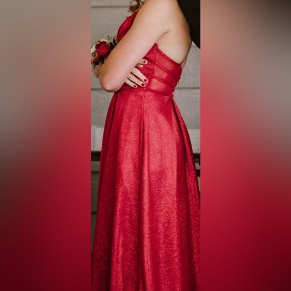Red Prom dress, glitter lacey back, size small - Picture 2 of 4